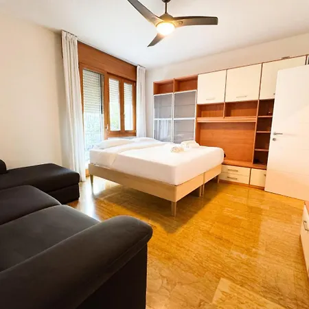 Deeproom Apt3 Apartmán *
